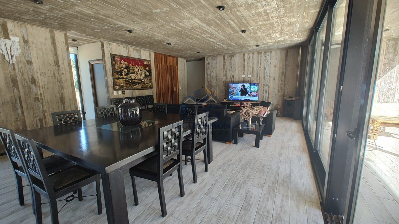 Casa en Venta en Barrio Privado Villa Roble con Pileta y 3 Dormitorios