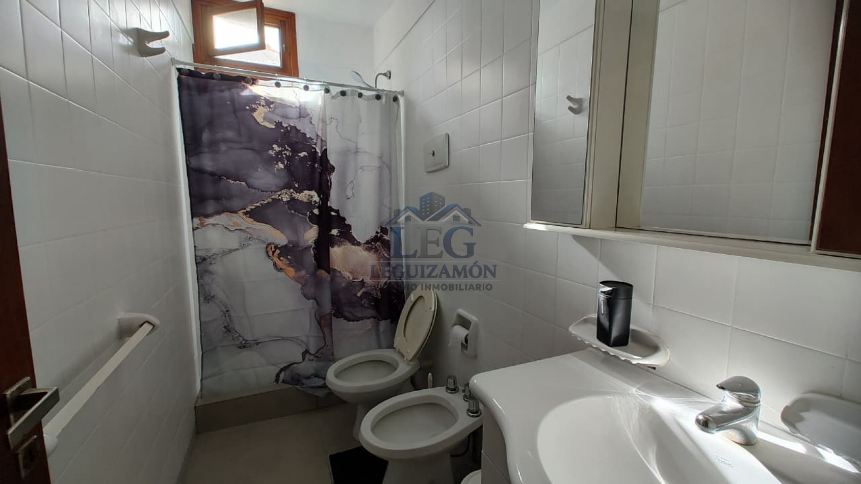 Departamento 3 Ambientes en Pinamar con Parrilla y Cochera