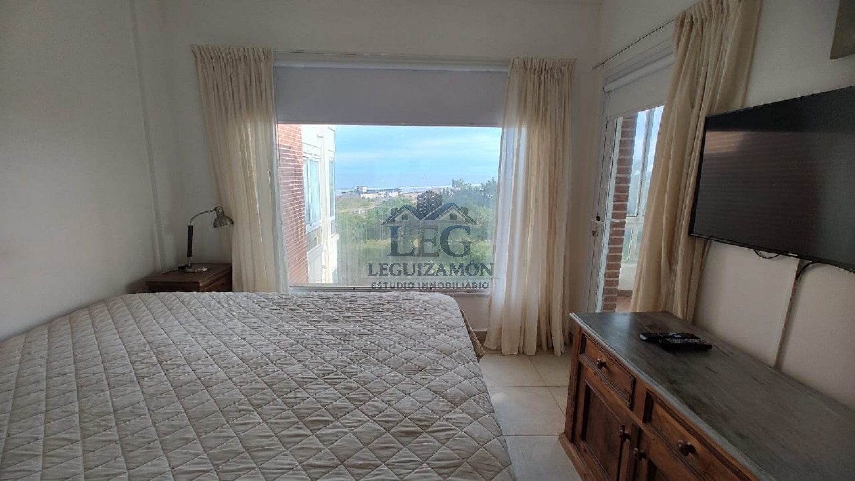 Departamento 3 Ambientes Frente al Mar en Pinamar con Cochera