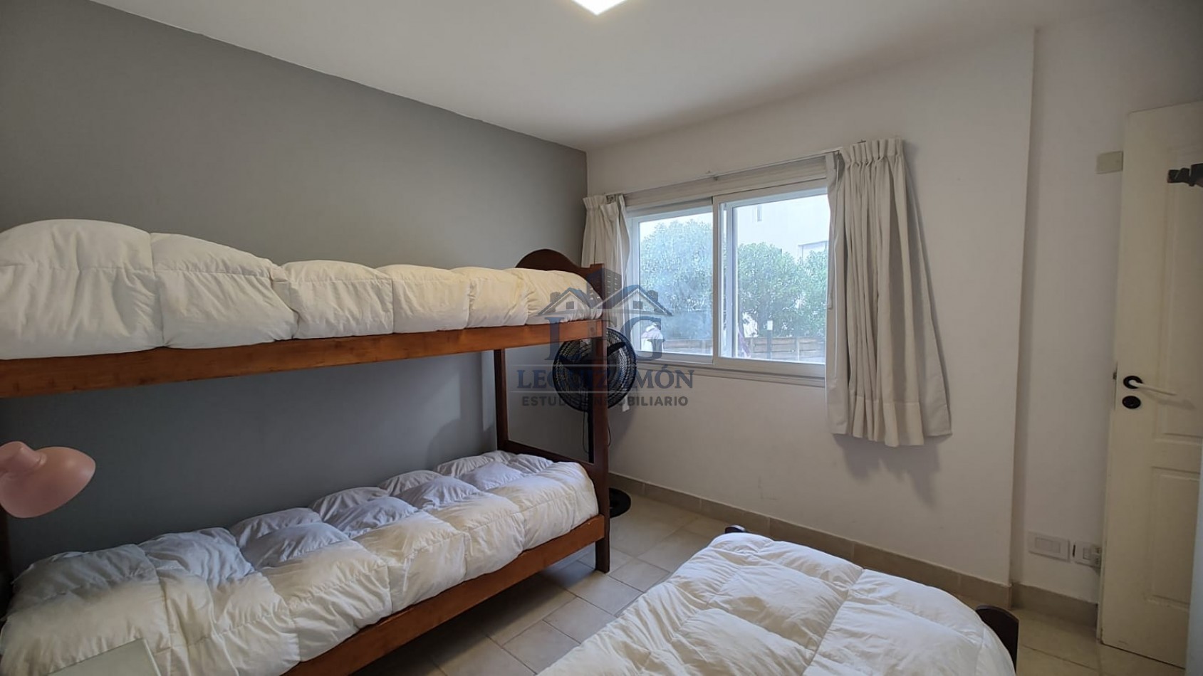 Departamento 4 Ambientes Frente al Mar en Pinamar con Cochera