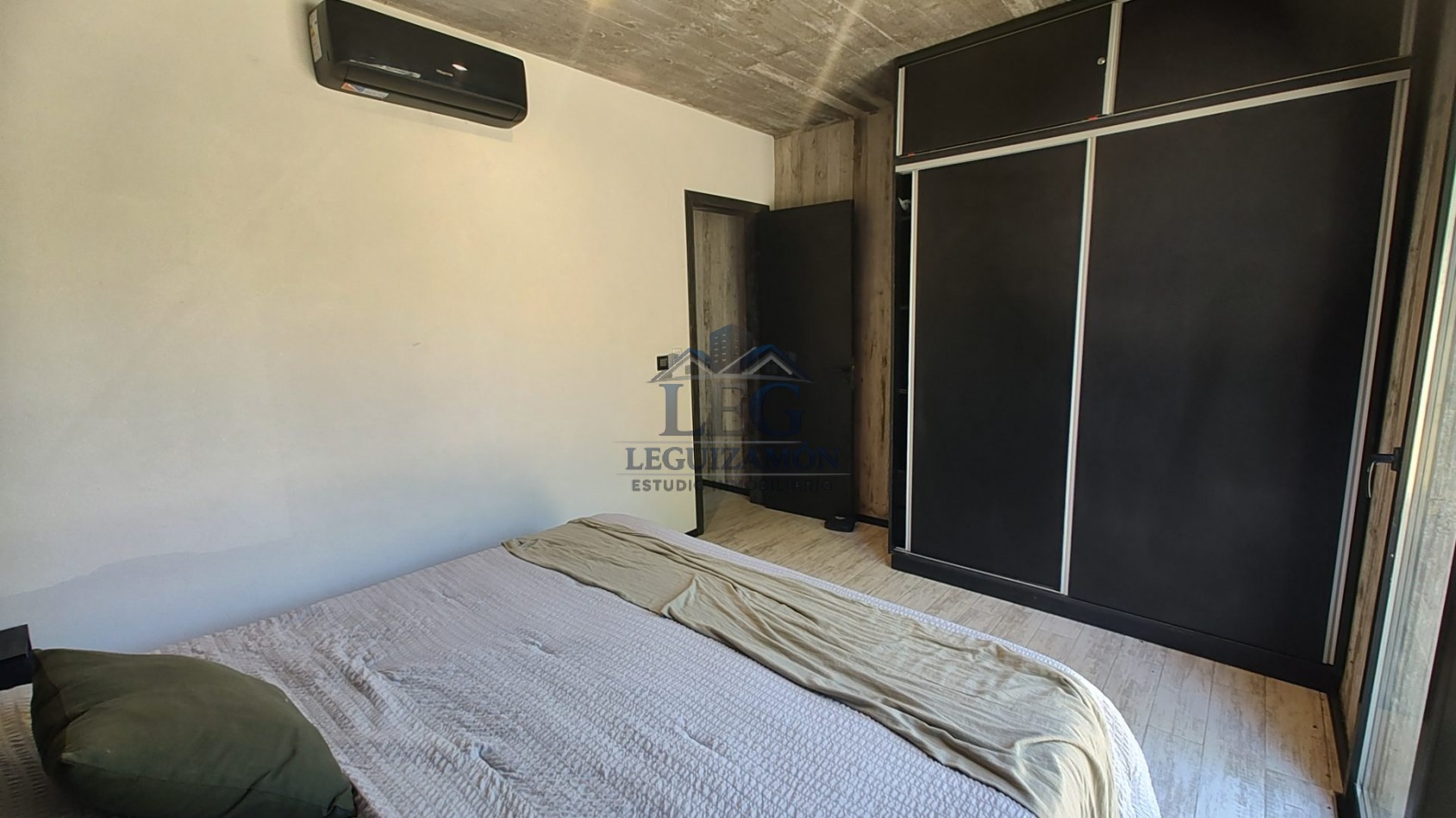 Casa en Venta en Barrio Privado Villa Roble con Pileta y 3 Dormitorios