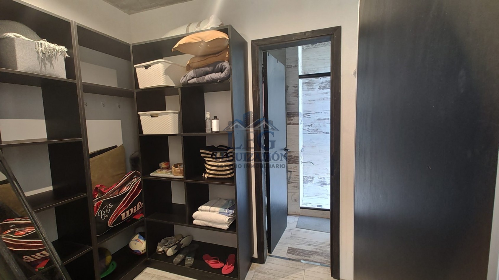 Casa en Venta en Barrio Privado Villa Roble con Pileta y 3 Dormitorios