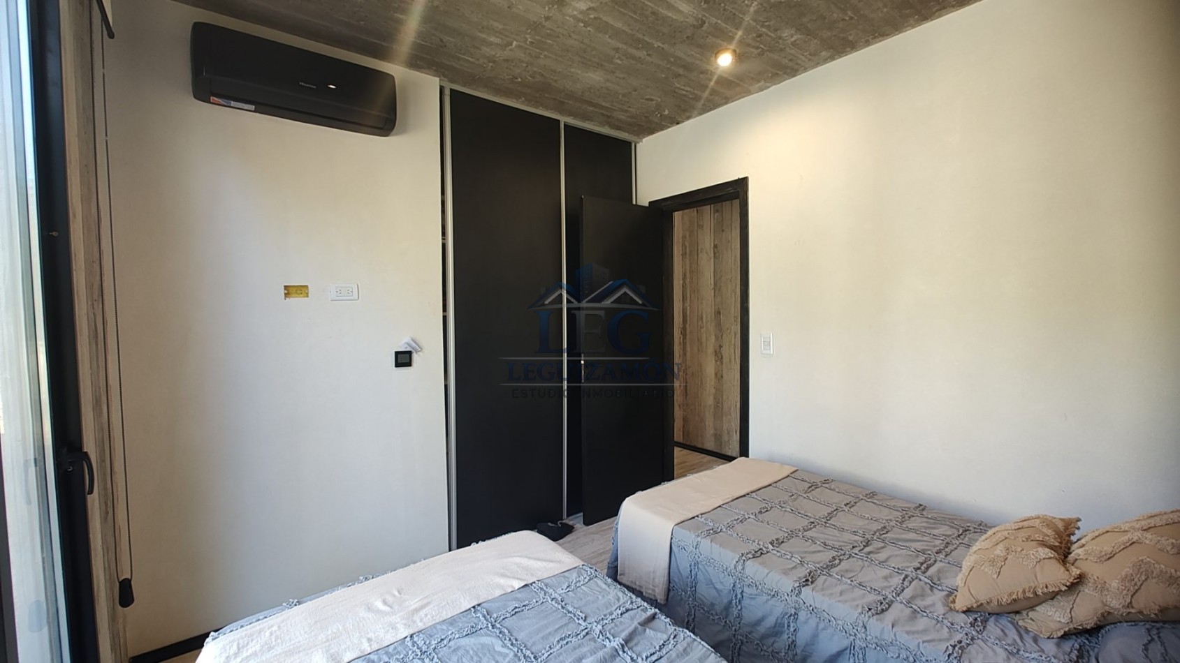 Casa en Venta en Barrio Privado Villa Roble con Pileta y 3 Dormitorios
