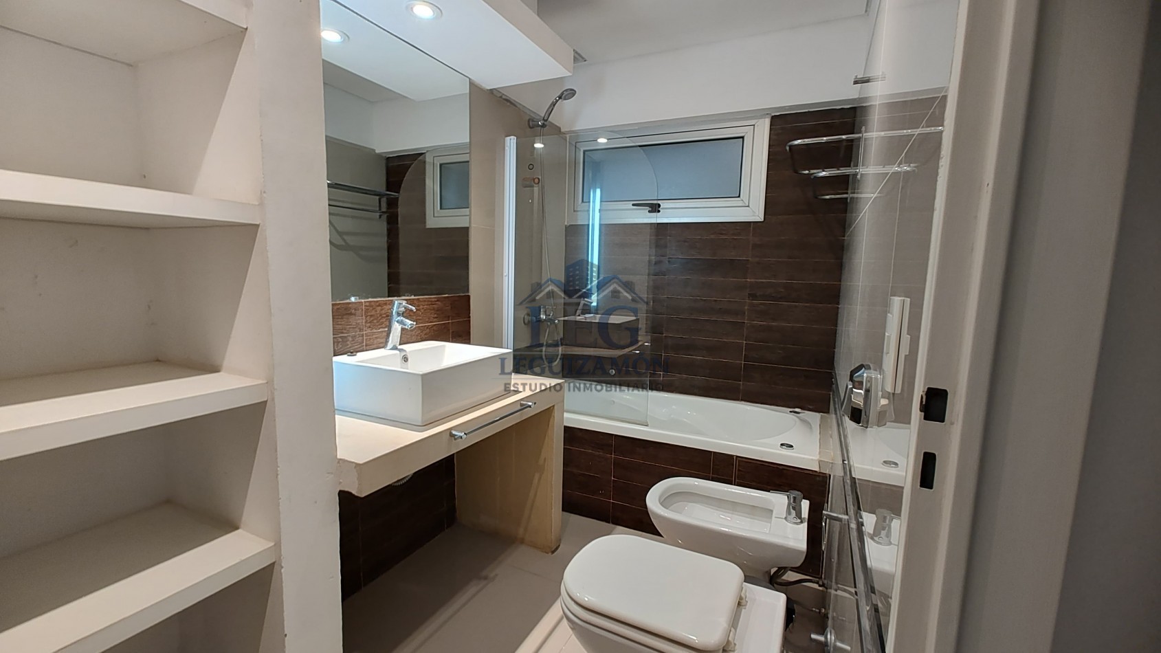 Duplex 2 Ambientes con Cochera en Pinamar a Metros del Mar con Parrilla