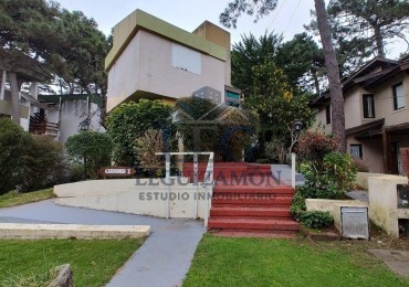 Departamento 3 Ambientes en Pinamar con Cochera y Balcon con Parrilla